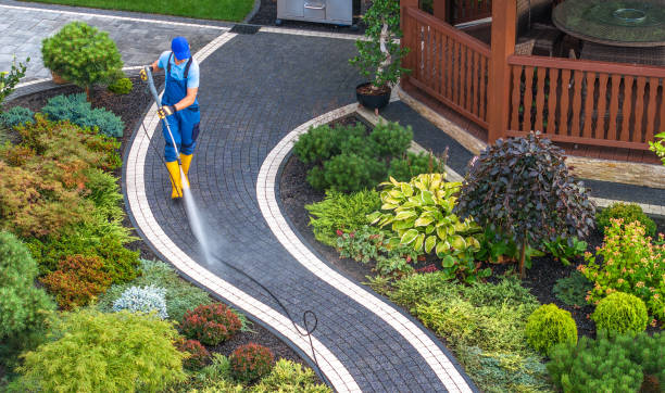 Why Choose Our Certified Pressure Washing Experts for Your Project Needs in Lake Park, IA?